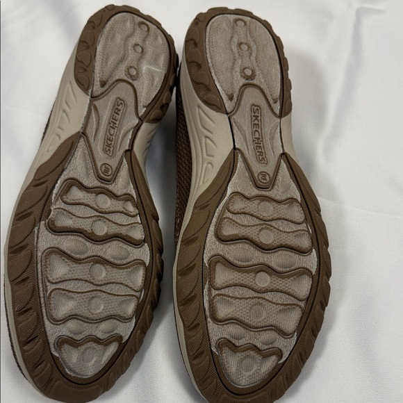 Skechers Women's Brown Slip-On Sneakers like New - Picture 8 of 10